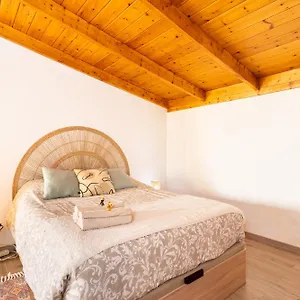 https://villa-coqueta-casita-a-estrenar.adeje-hotels.com